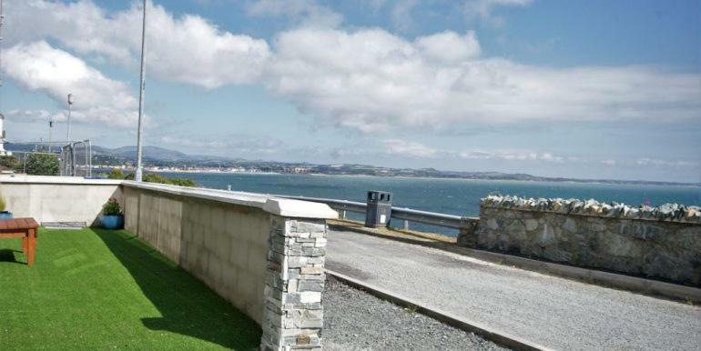 Sea-View Apartment Newcastle  Bagian luar foto